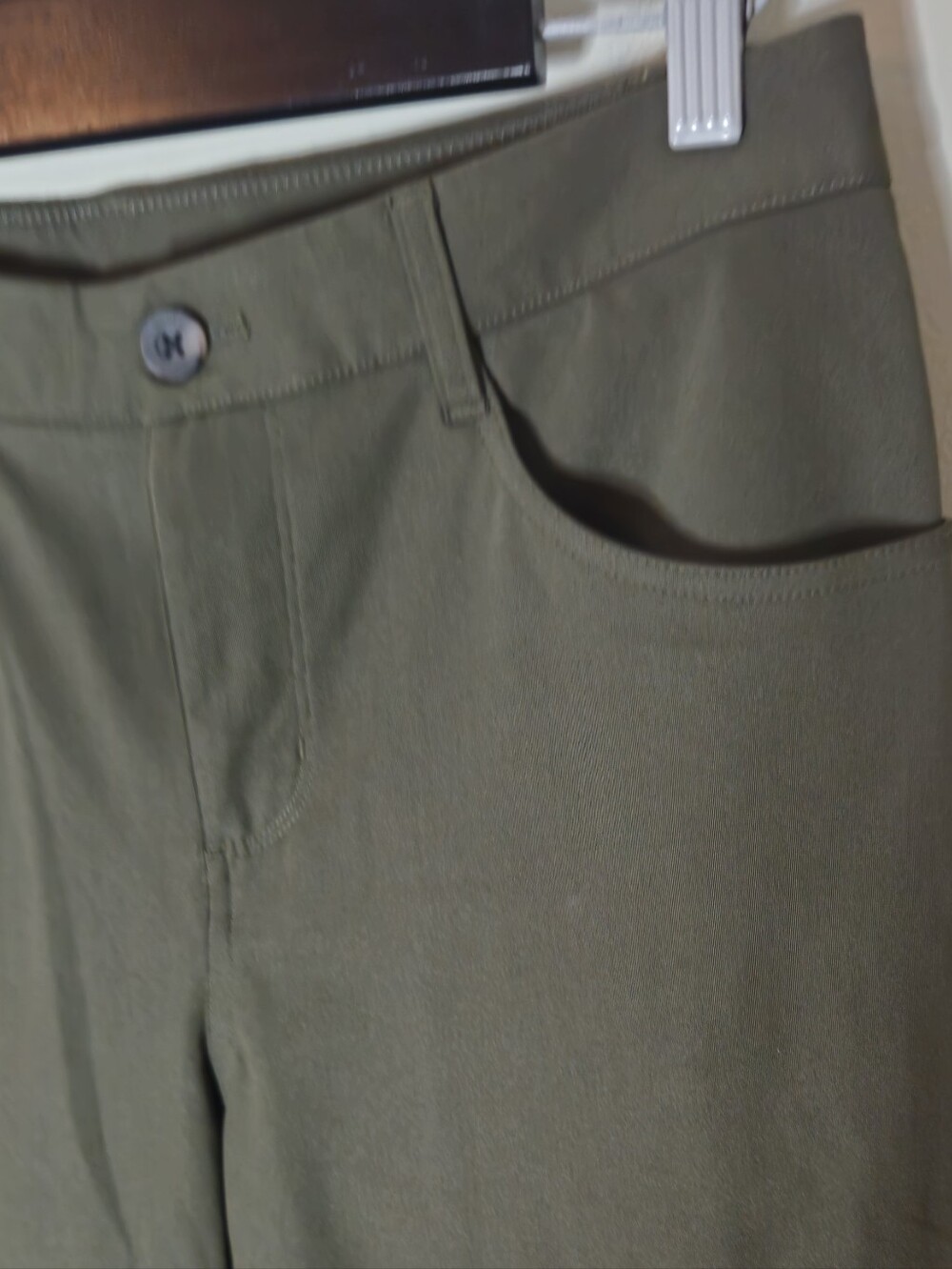 Vuori Meta Twill Pant Classic Fit Olive Green Chinos Performance 5 Pocket Mens - Picture 3 of 8